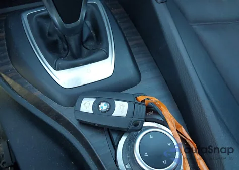 2015 BMW X1 xDrive28I z USA, uszkodzony, nr VIN WBAVL1C53FVY31236